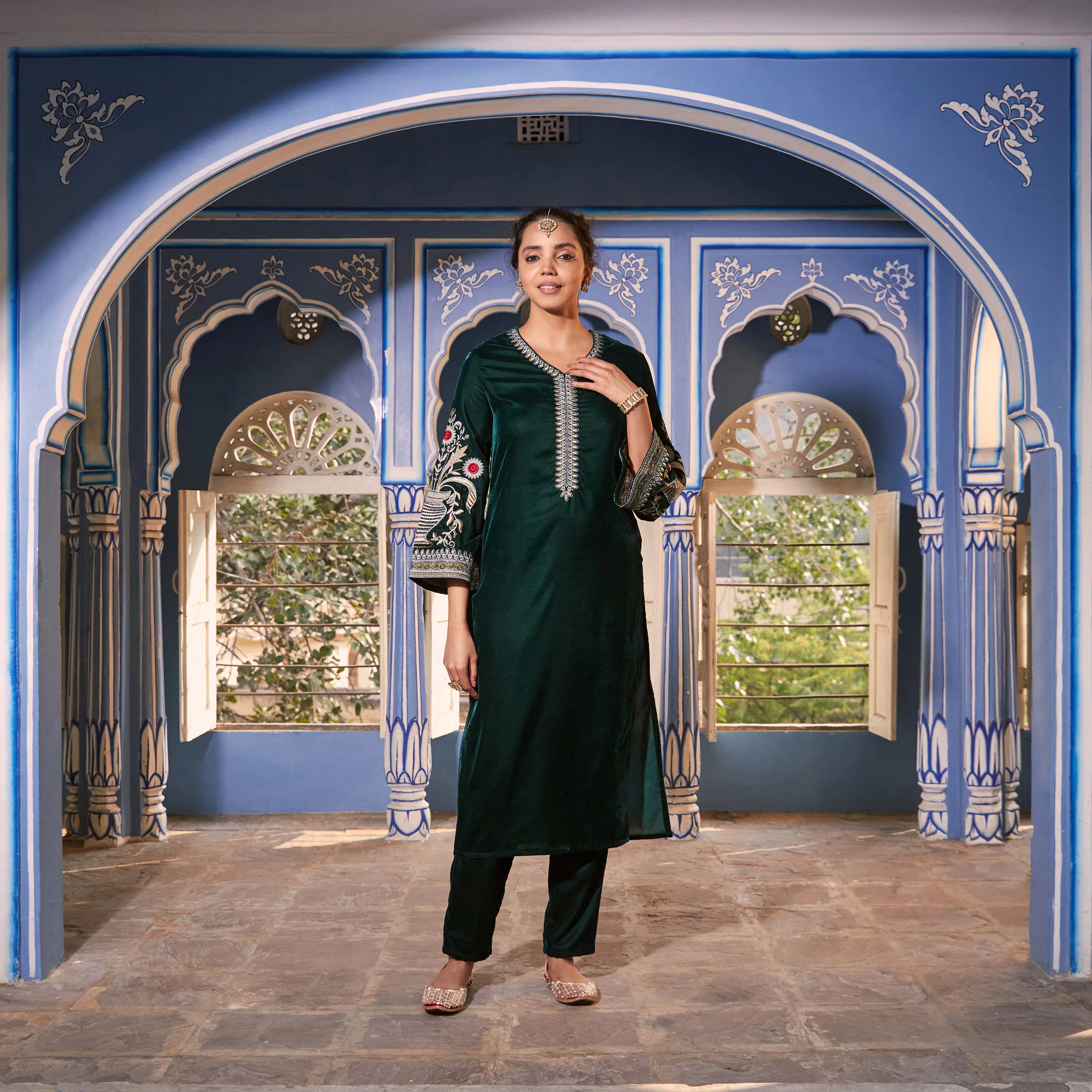 Emerald Green Velvet Zari Embroidered Straight Kurta