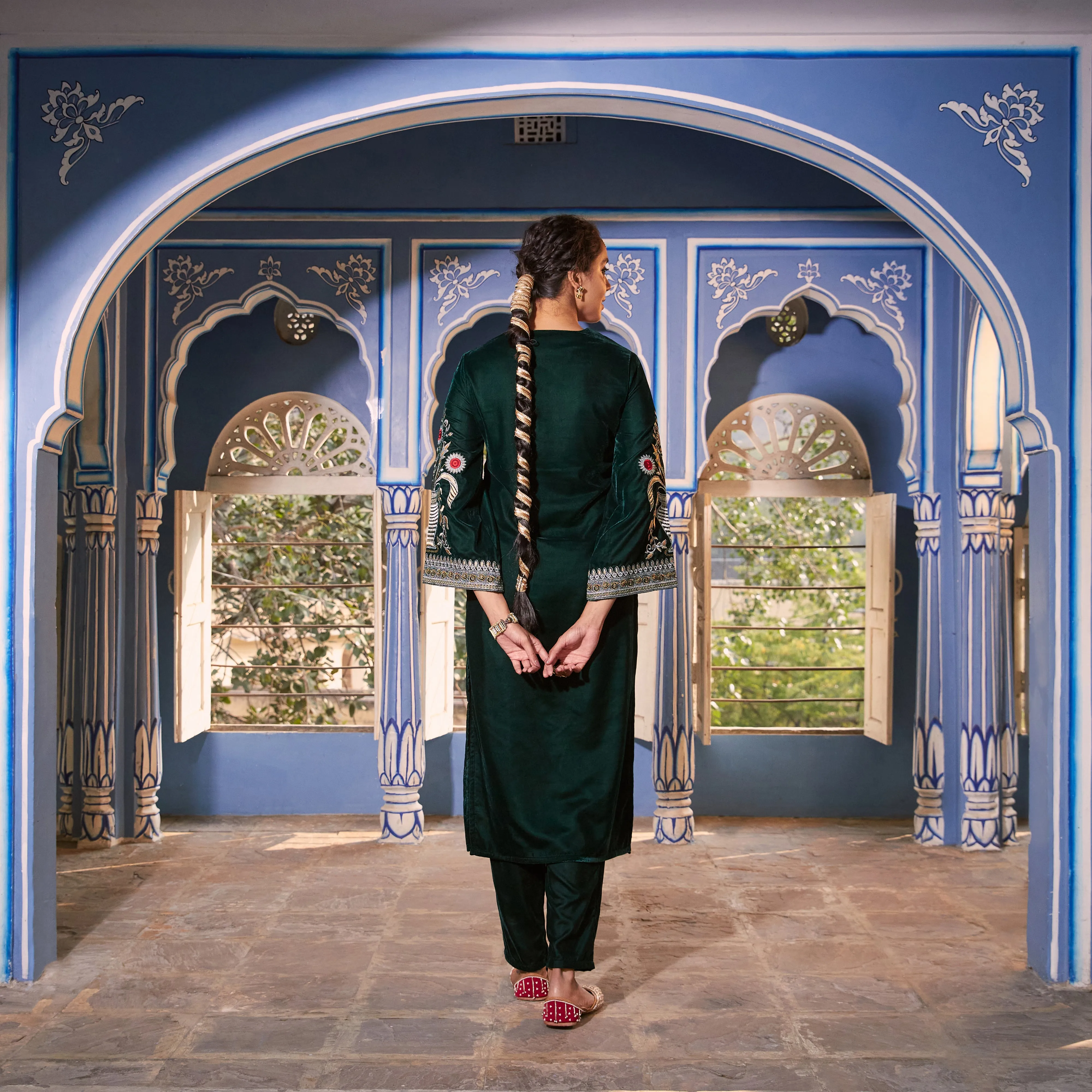 Emerald Green Velvet Zari Embroidered Straight Kurta