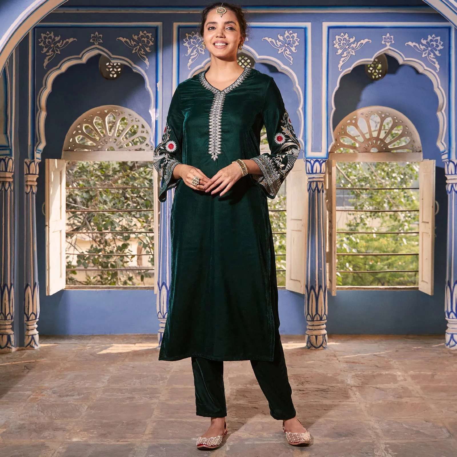 Emerald Green Velvet Zari Embroidered Straight Kurta