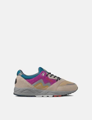 Karhu Aria 95 Trainers - Silver Lining/Mulberry