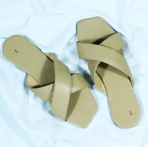 LKSH001 - Crisscross Strap Slip-On Sandals